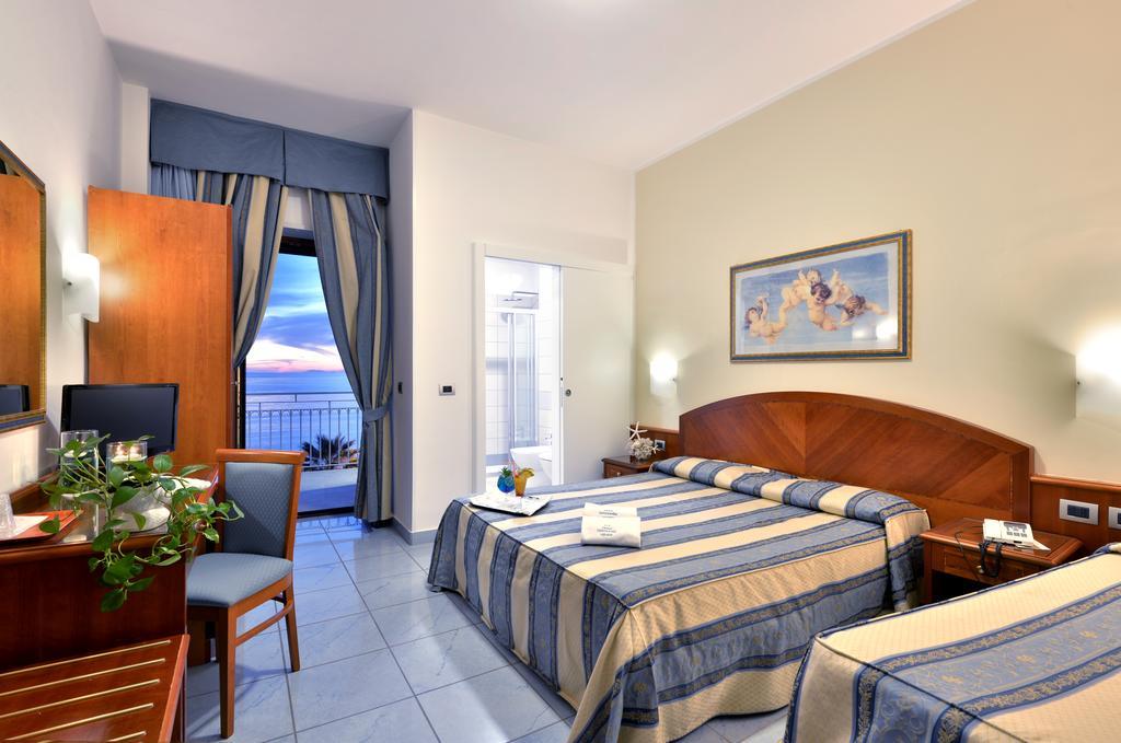 Hotel Serenella Agropoli Εξωτερικό φωτογραφία