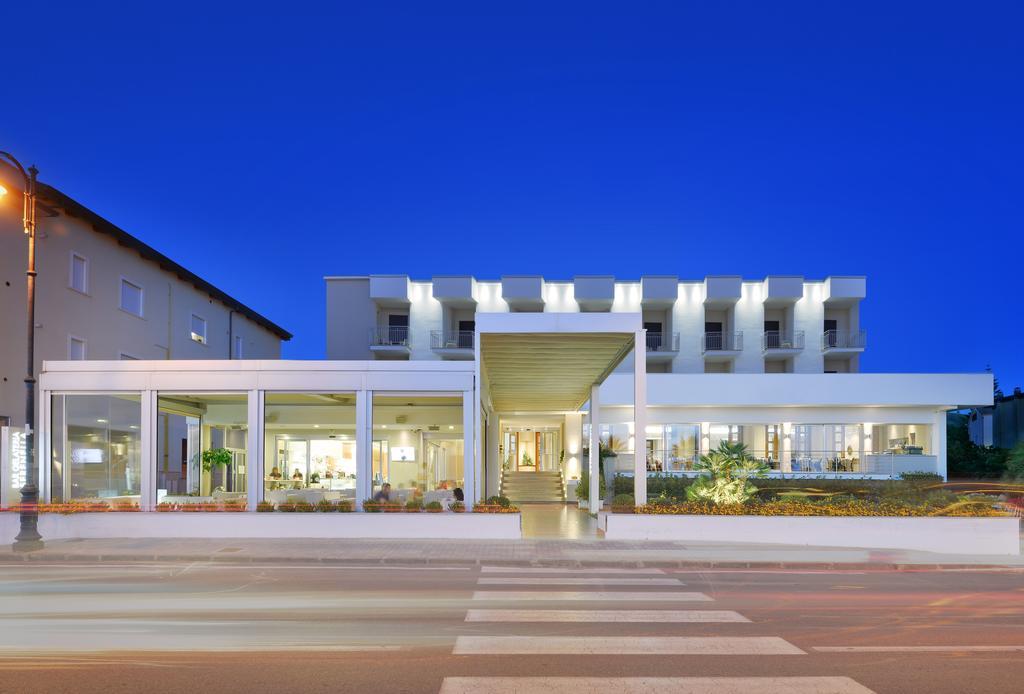 Hotel Serenella Agropoli Εξωτερικό φωτογραφία