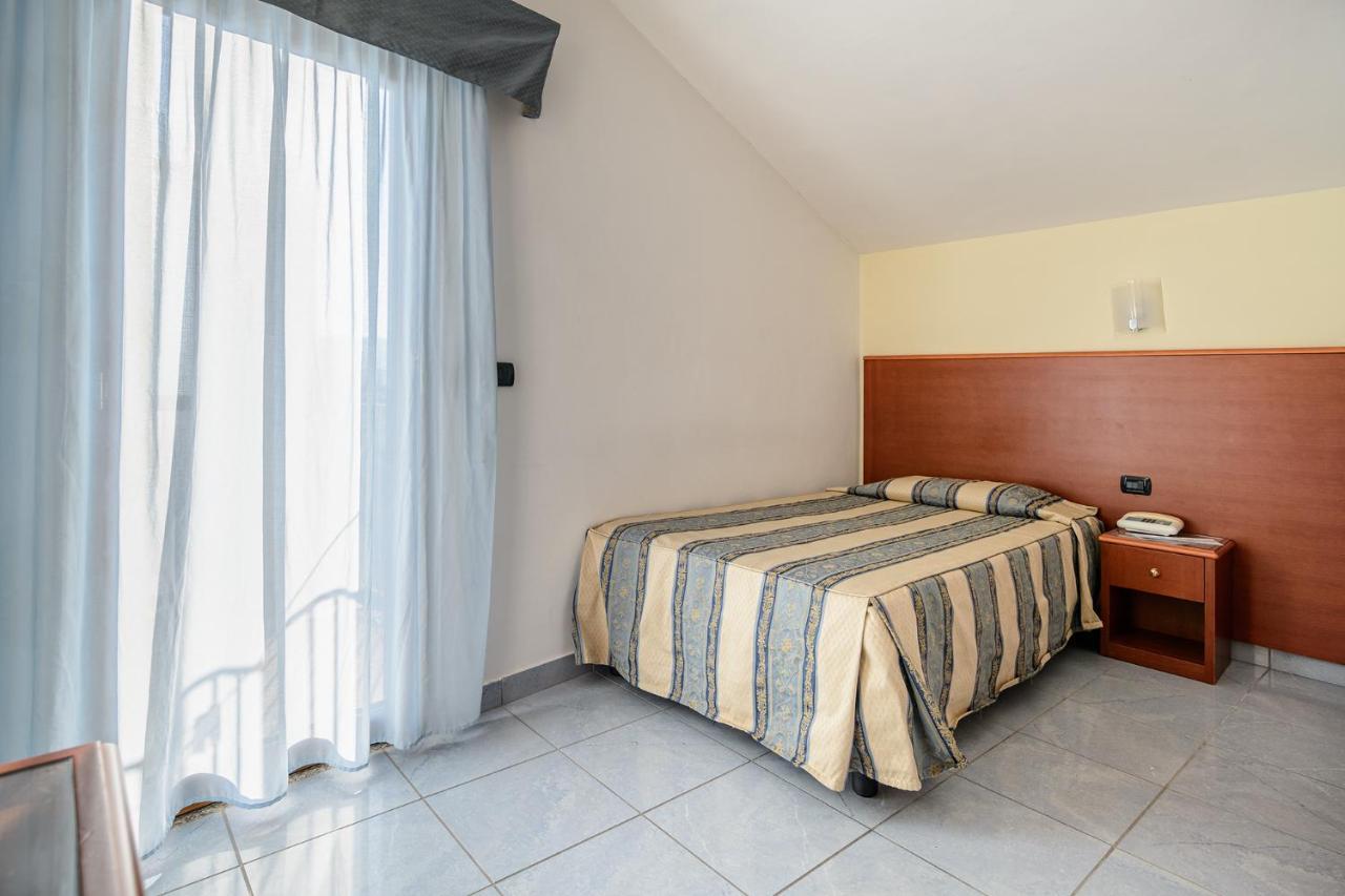 Hotel Serenella Agropoli Εξωτερικό φωτογραφία